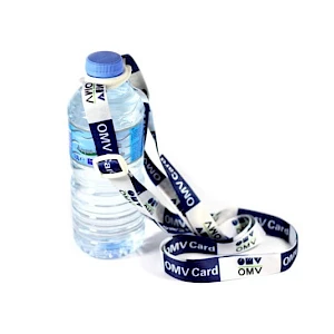 Kaulanauha juomapullorenkaalla