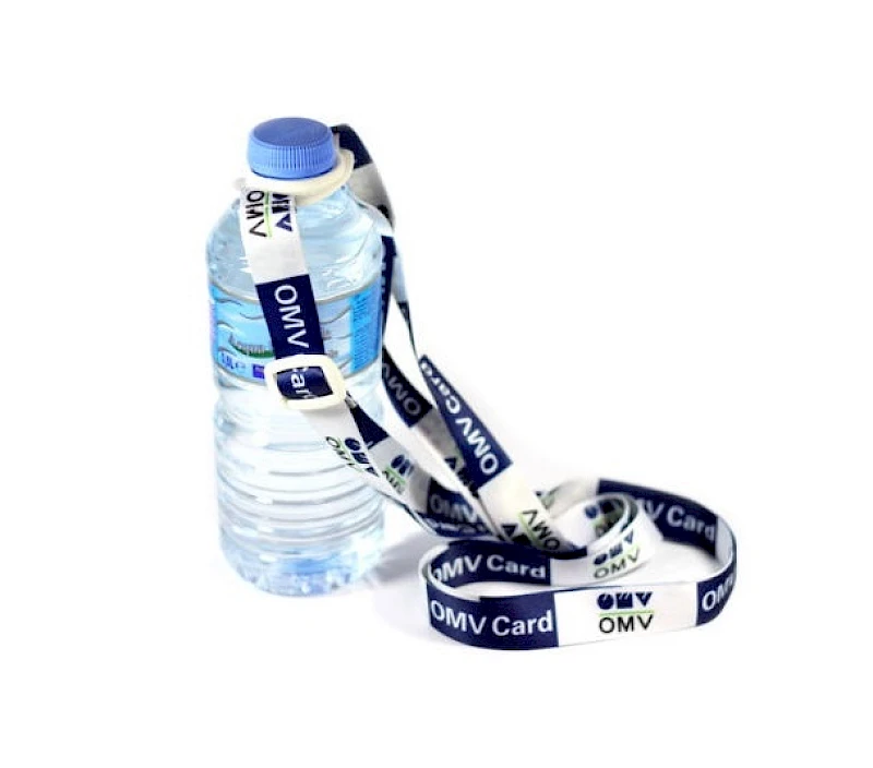 Kaulanauha juomapullorenkaalla