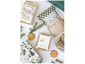 Lahjapakkaus Kuusen latvassa