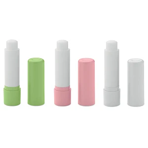 Vegaaninen huulirasva kierrätysmuovihylsyllä