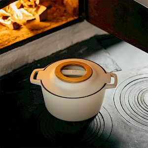 Norden värillinen valurautapata 4 L, koivu