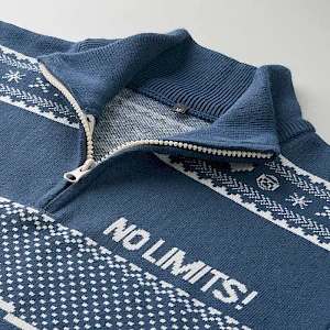 Neulottu joulupaita omalla designilla Zip kaulus