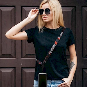 Olkahihna puhelinpidikkeellä rPET