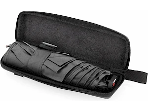 Minisateenvarjo suojakotelossa