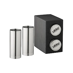 Liikelahjaksi_Suomalaista_design_valmistettu_suomessa_ukko_snaps_2_snapsilasia_koivukuutiossa