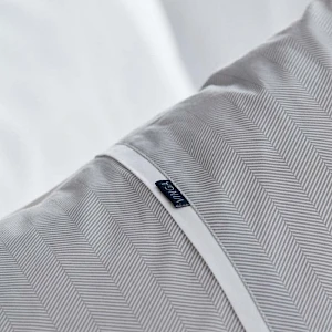 Pussilakanasetti Ascot