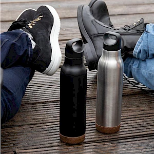 Korkillinen termospullo