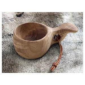 Kotimainen Kuksa kaiverruksella