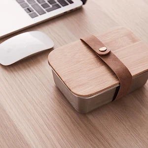 Miles -lounasrasia ja termospullo