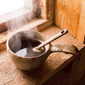 Kupilka kuppi, lusikka ja lautanen