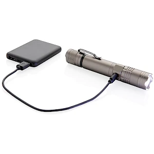 Ladattava 3 W:n taskulamppu