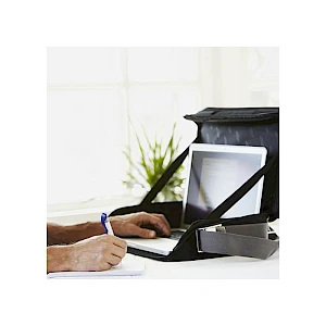 Tietokonelaukku logolla